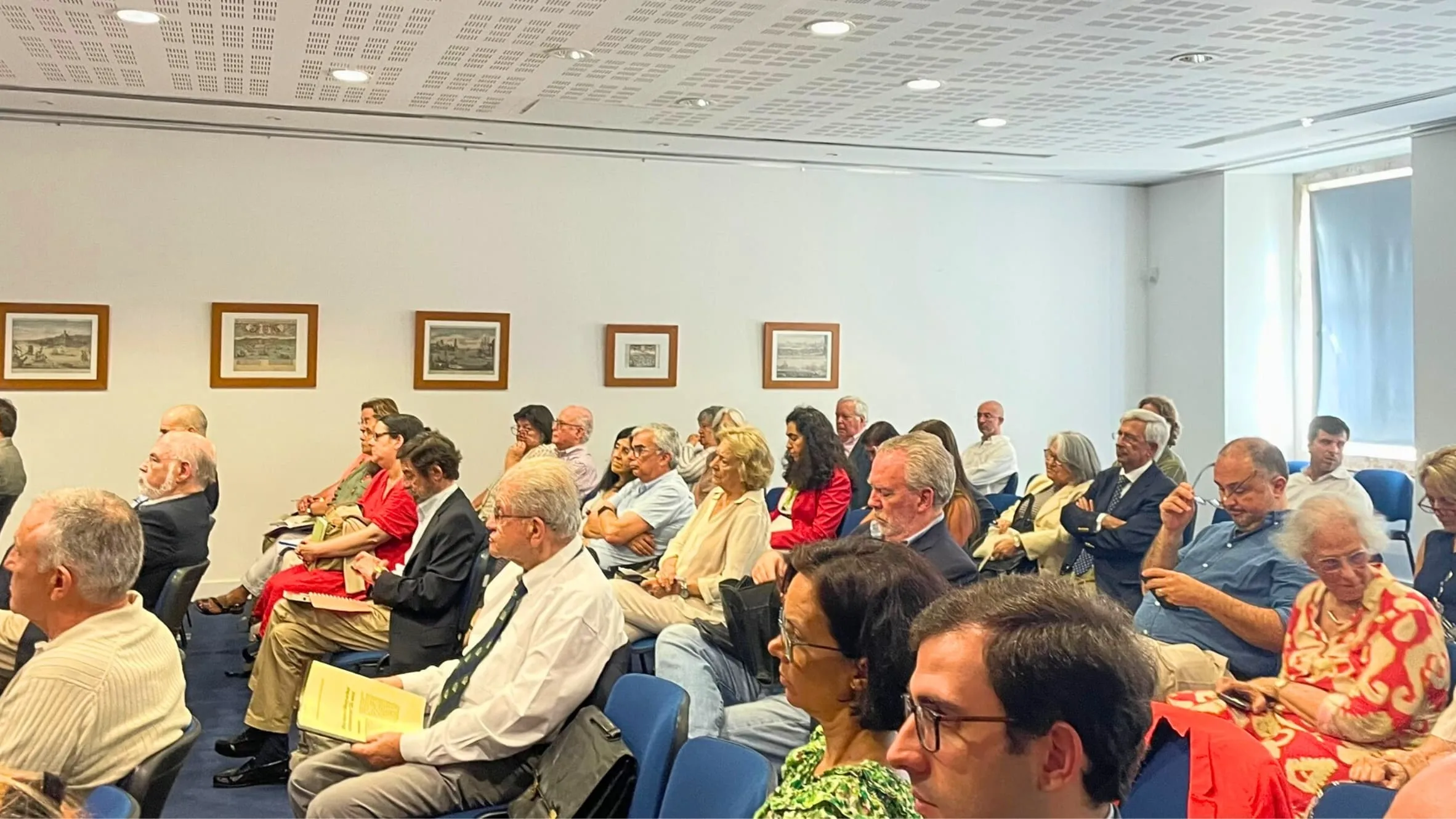 MESA REDONDA - Qual o Futuro dos Arquivos Privados?