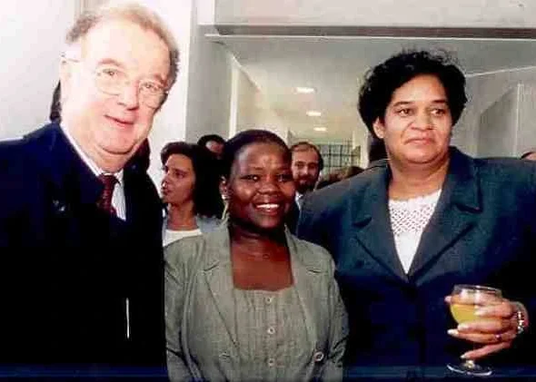 A apoiar jovens estudantes PALOP desde 1990